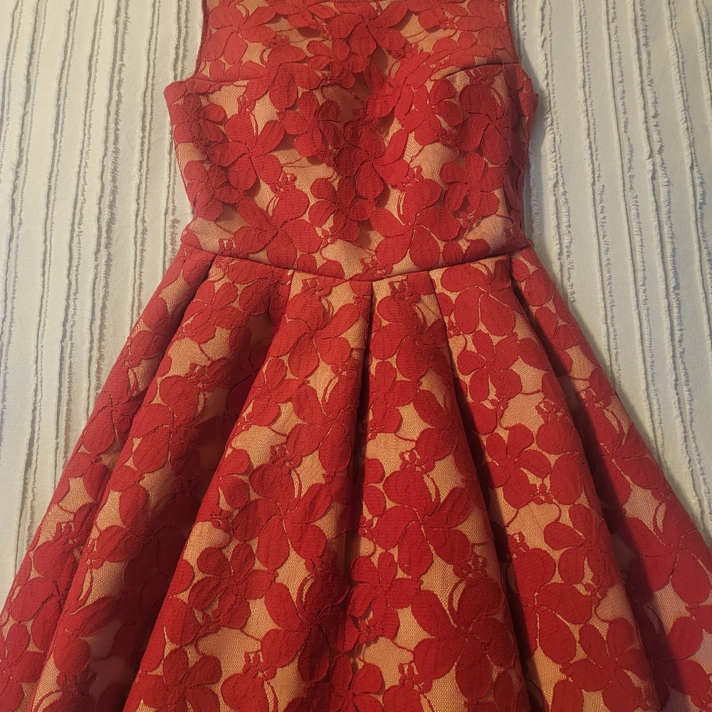 Gracia red lace dress